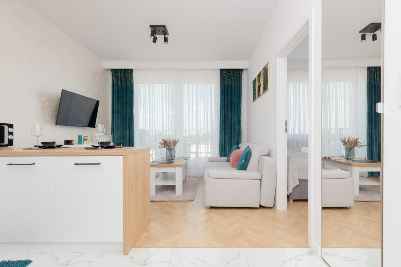 Warsaw Kotsisa Apartments With Parking By Noclegi Renters Dış mekan fotoğraf