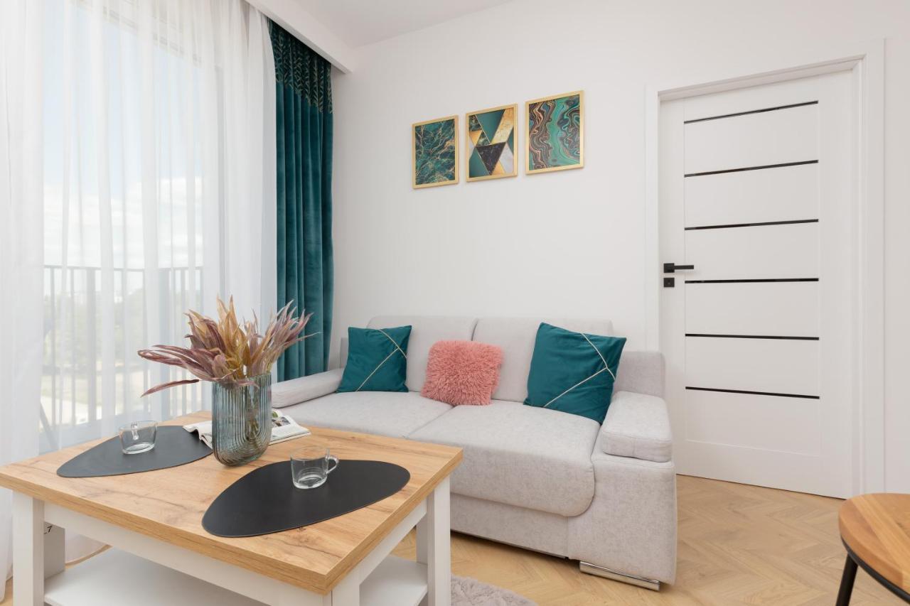 Warsaw Kotsisa Apartments With Parking By Noclegi Renters Dış mekan fotoğraf