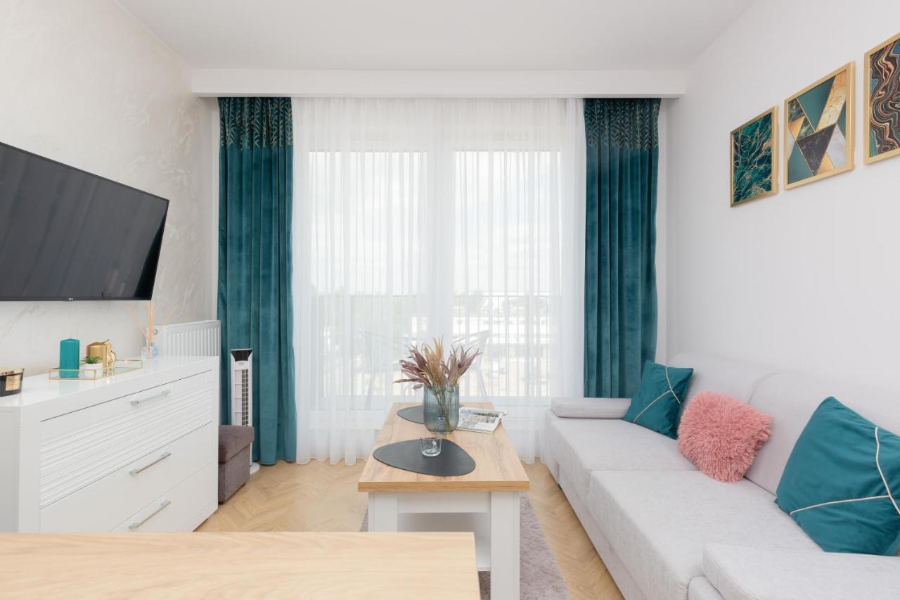 Warsaw Kotsisa Apartments With Parking By Noclegi Renters Dış mekan fotoğraf